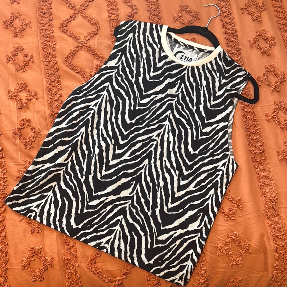 ZYIA Women's Black and White Zebra Print Top